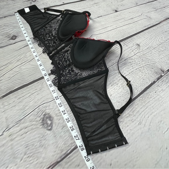 Black lace red hearts wired bralette - Picture 12 of 13